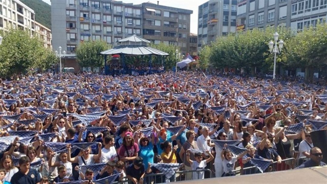 El inoportuno mensaje del concejal de Santoña: "Estamos en alerta por lo de la carne mechada" El inoportuno mensaje del concejal de Santoña: "Estamos en alerta por lo de la carne mechada"