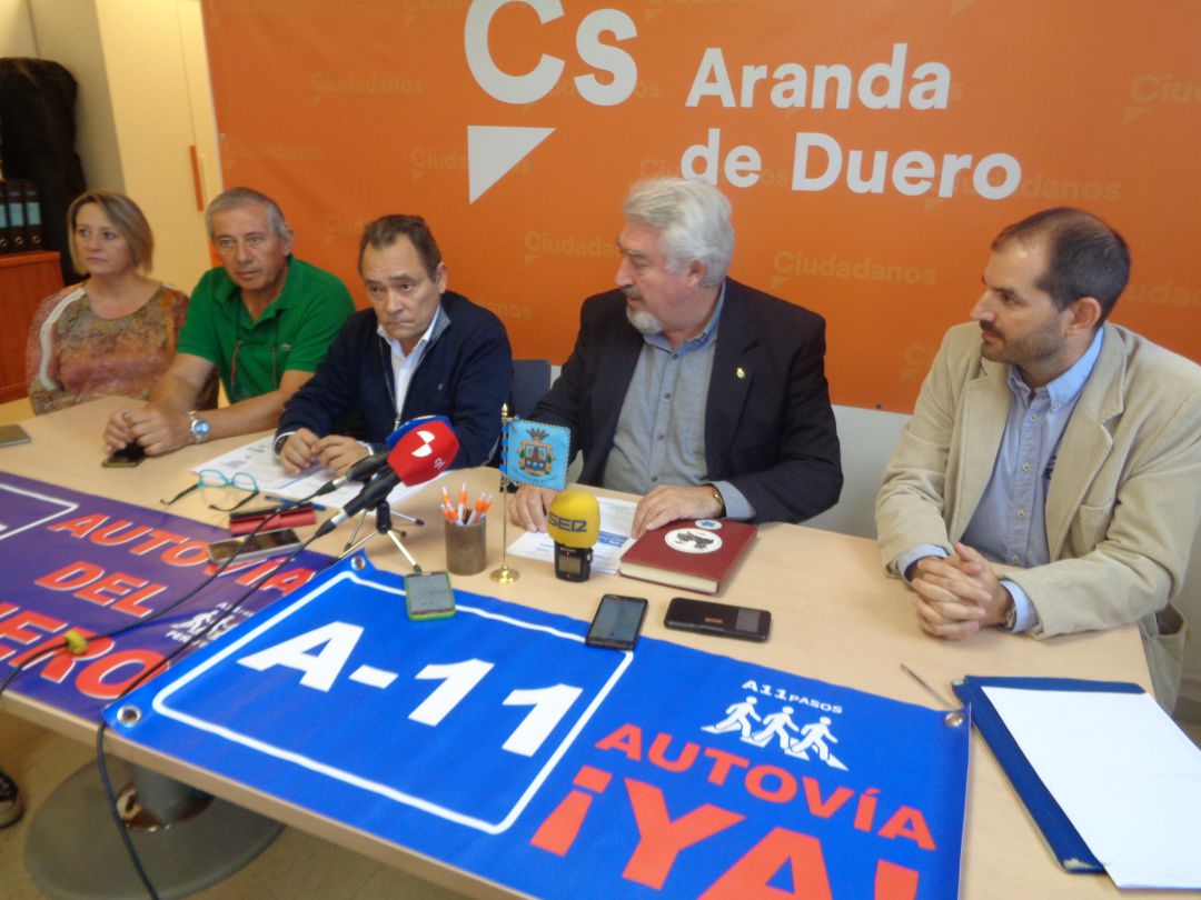 La sede de Ciudadanos en Aranda acogía esta comparecencia La sede de Ciudadanos en Aranda acogía esta comparecencia