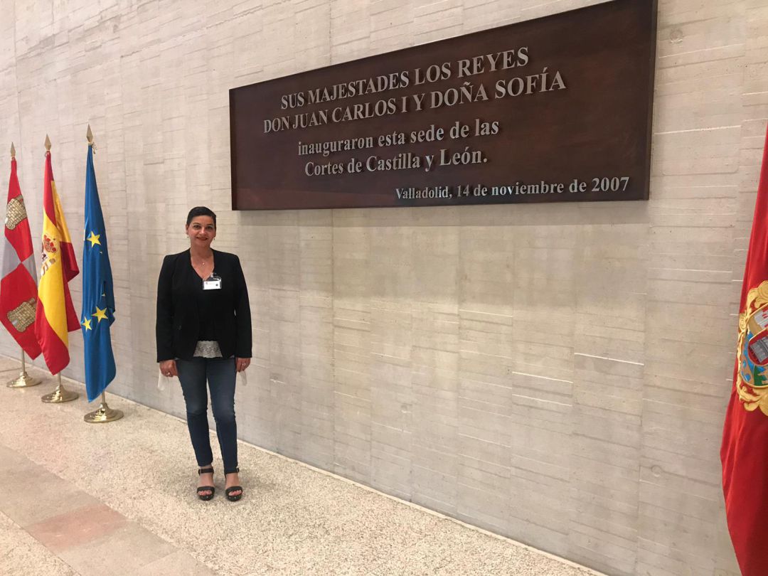 Fernández Mañueco se reúne con la enferma berciana, Eva Maria Arias para conocer su lucha por la unidad de radioterapia Fernández Mañueco se reúne con la enferma berciana, Eva Maria Arias para conocer su lucha por la unidad de radioterapia