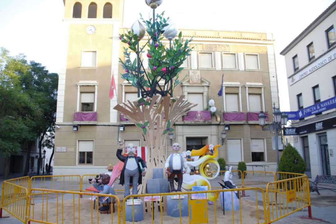 Monumento oficial de las pasadas fiestas de Fallas de Elda Monumento oficial de las pasadas fiestas de Fallas de Elda