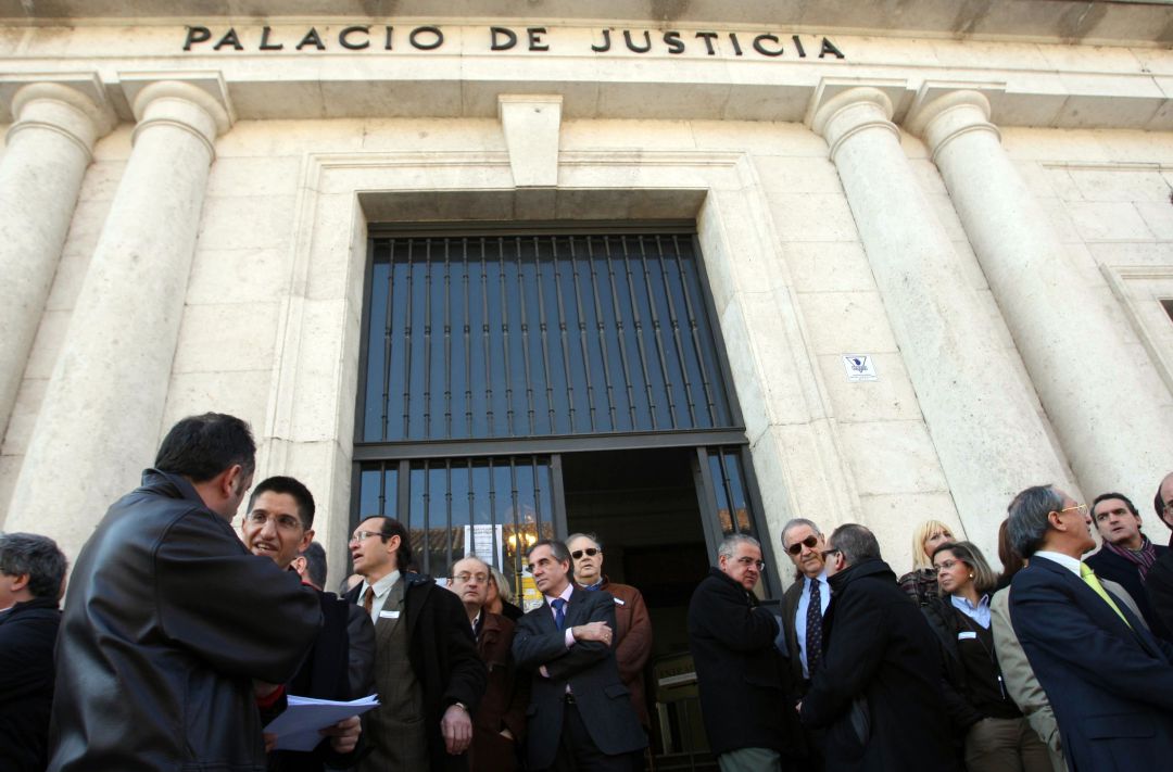Se conforman con la mitad de la pena Se conforman con la mitad de la pena