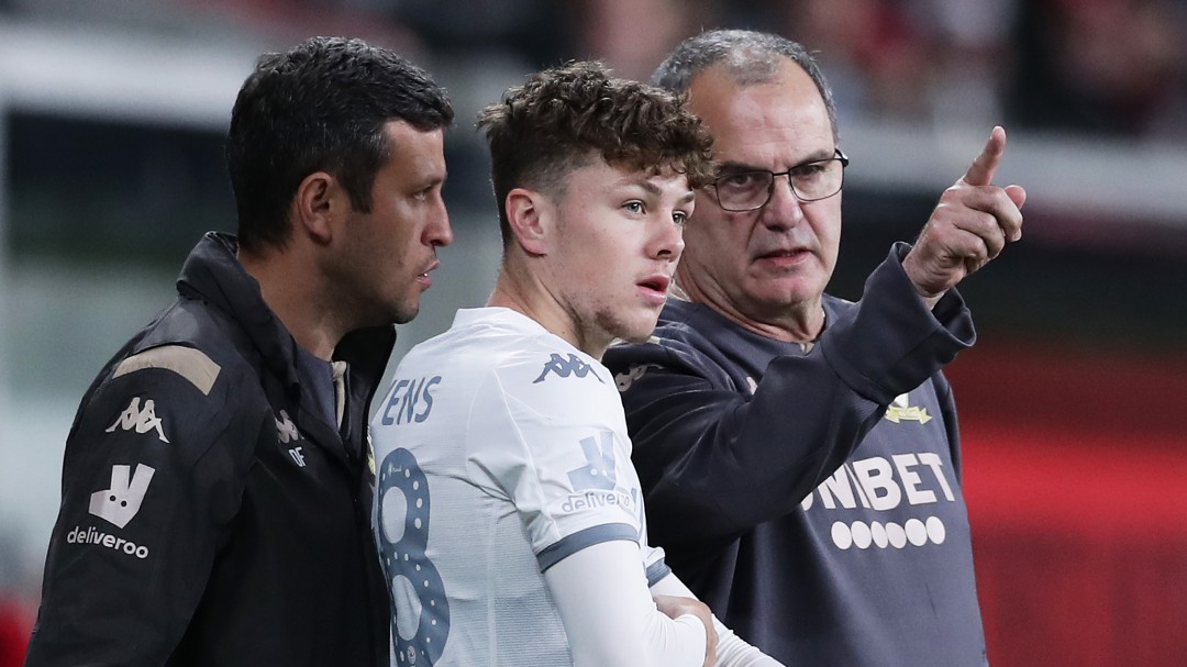 El "estúpido" error que le ha costado una sanción a un jugador del Leeds
