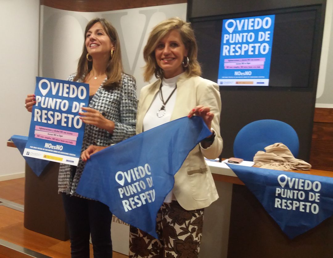 Leticia González, concejala delegada de Políticas Sociales, y Conchita Méndez, concejala de Políticas Sociales, en la presentación de la campaña "Oviedo Punto de Respeto". Leticia González, concejala delegada de Políticas Sociales, y Conchita Méndez, concejala de Políticas Sociales, en la presentación de la campaña "Oviedo Punto de Respeto".