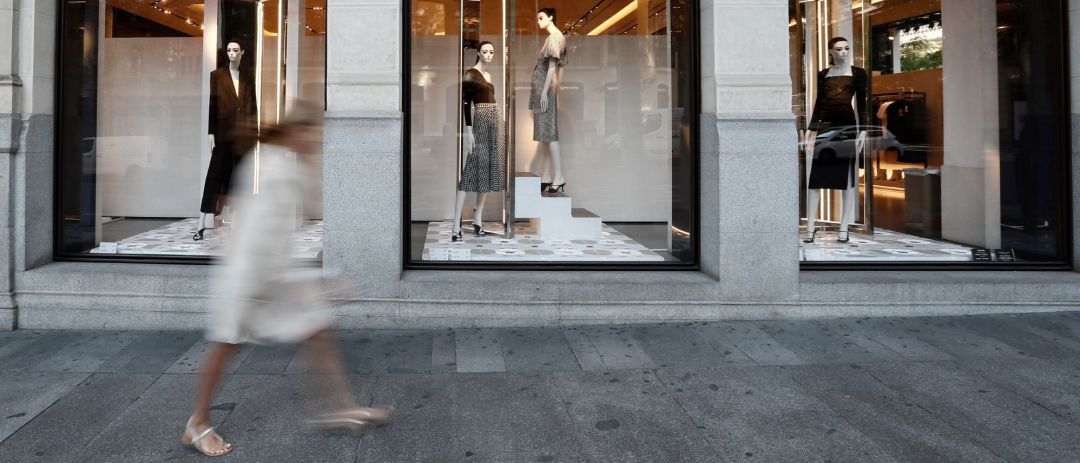 Vista de la fachada de una de las tiendas de la cadena Zara en Madrid Vista de la fachada de una de las tiendas de la cadena Zara en Madrid