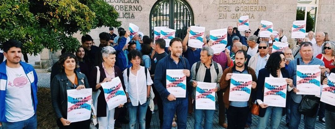 A Mesa pola normalización protesta por la exclusión del gallego en los Premios Arquímedes A Mesa pola normalización protesta por la exclusión del gallego en los Premios Arquímedes