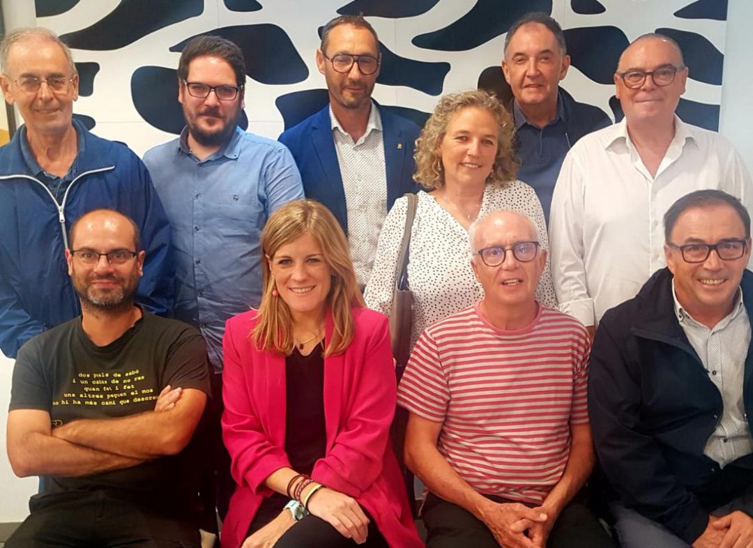 Primera reunión del jurado de los X Premios del Grupo Radio Gandia. Primera reunión del jurado de los X Premios del Grupo Radio Gandia.