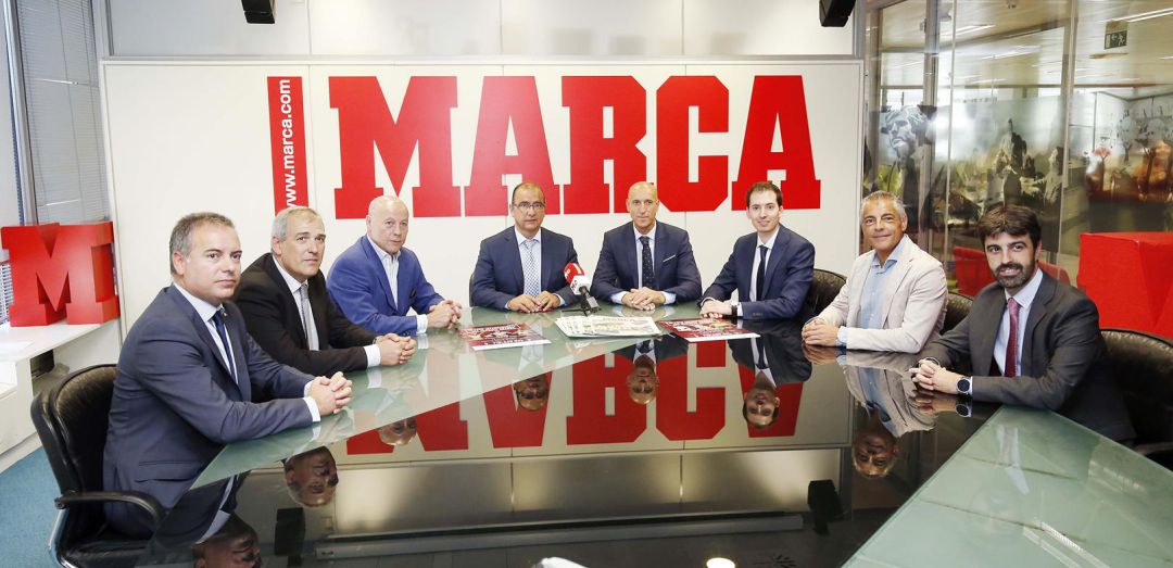 La presentación del FID León en Marca contó con la presencia de sponsors y políticos de la ciudad La presentación del FID León en Marca contó con la presencia de sponsors y políticos de la ciudad