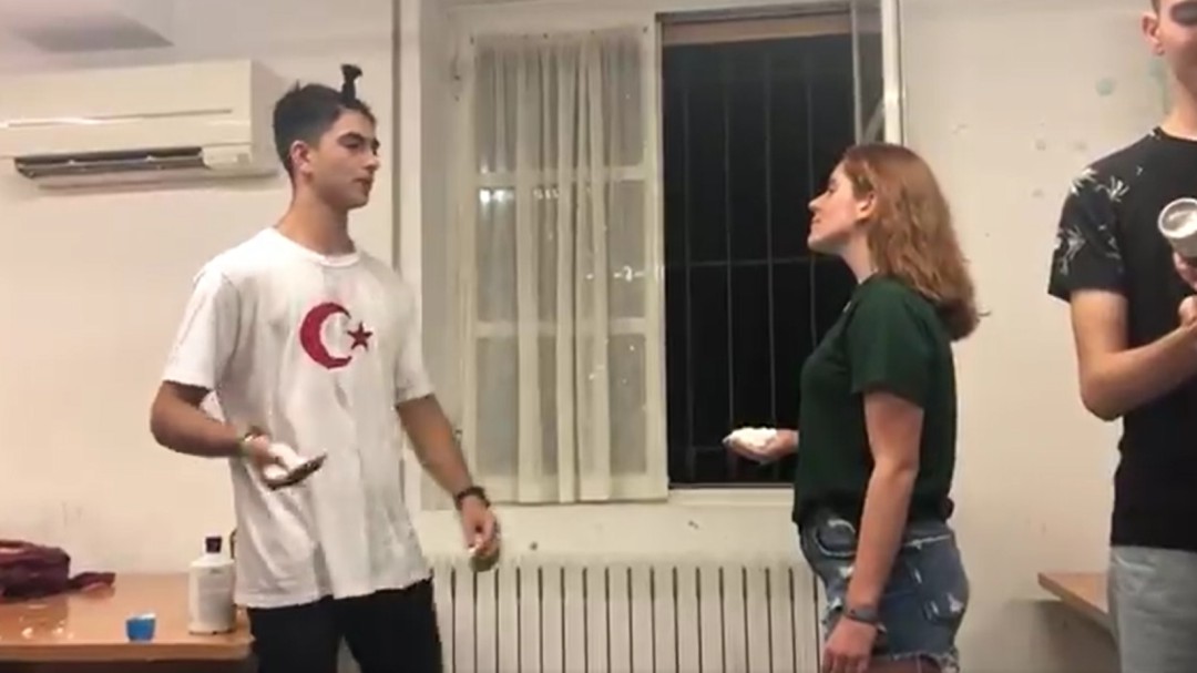 La Complutense sanciona a dos alumnos por participar en una novatada