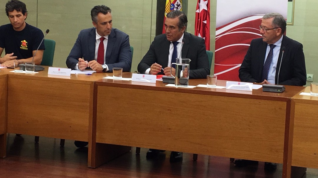 El Consejero de Justicia avala el perfil profesional de Ángeles Pedraza