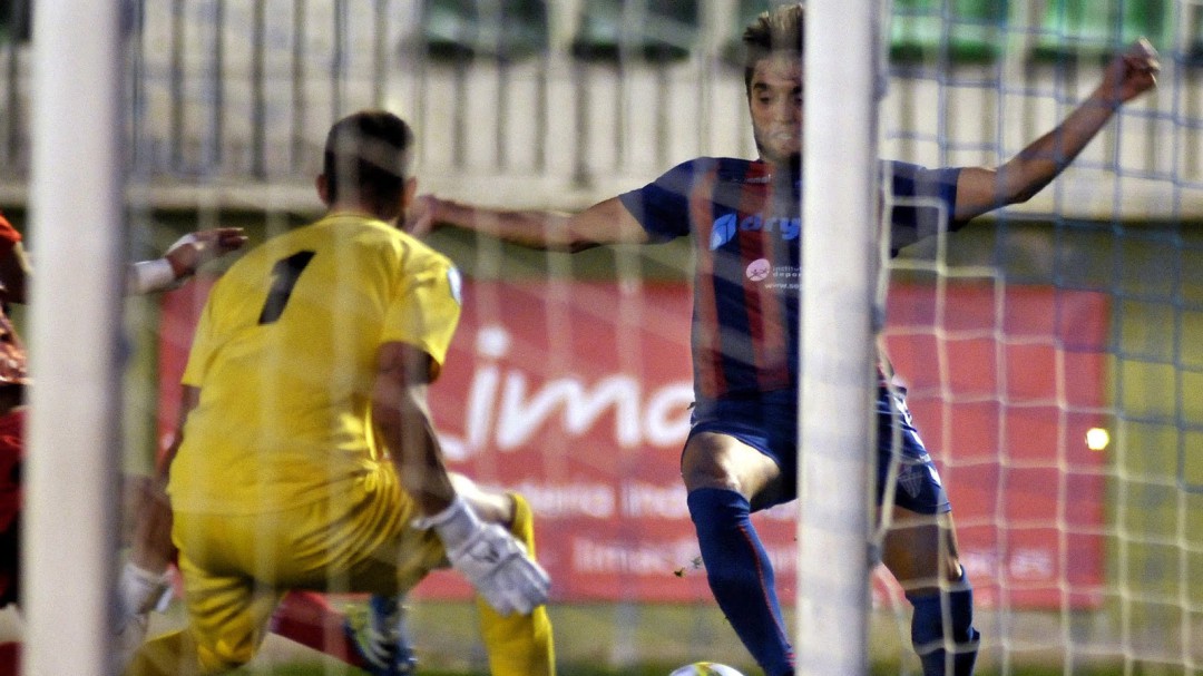 La Segoviana se impone 4-0 a La Granja en un derbi descafeinado