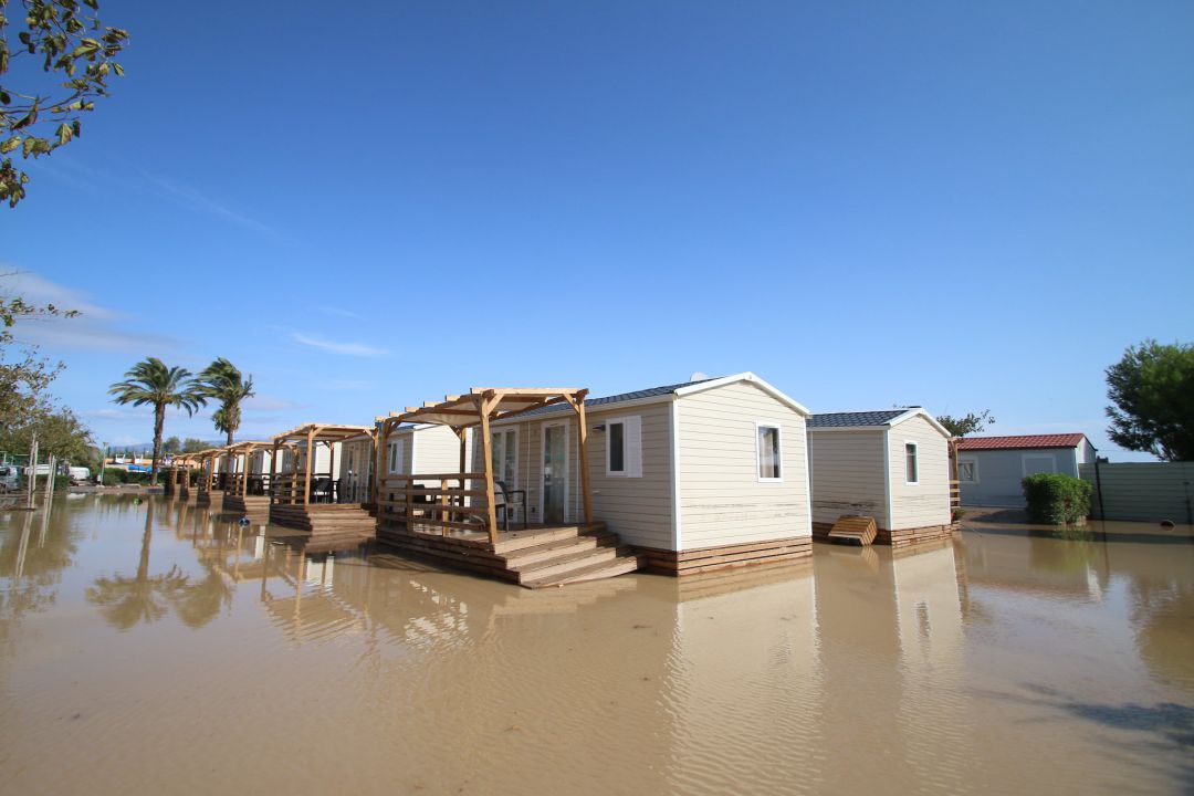 El Camping de Cabo de Gata (en Almería) inundado a consecuencia de las fuertes lluvias.
El Camping de Cabo de Gata (en Almería) inundado a consecuencia de las fuertes lluvias.