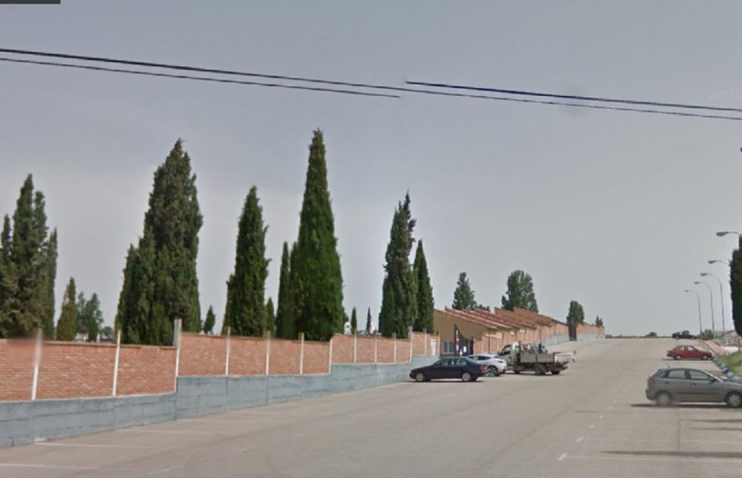 Las inmediaciones del cementerio municipal es uno de los dos puntos de venta Las inmediaciones del cementerio municipal es uno de los dos puntos de venta
