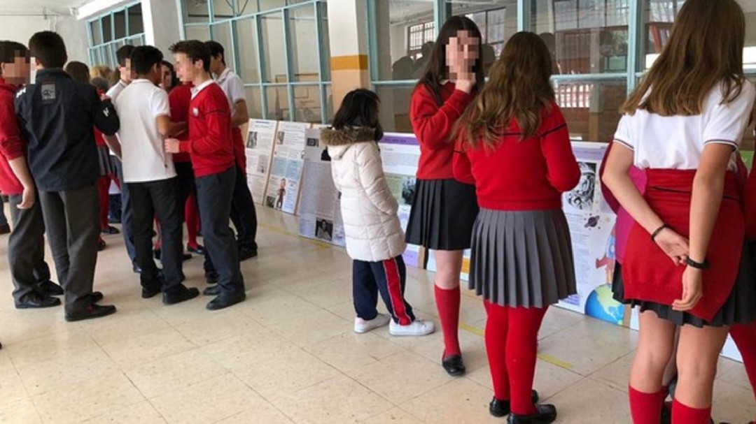 El gobierno de Ayuso no actuará contra el colegio que obliga a sus alumnas a llevar falda