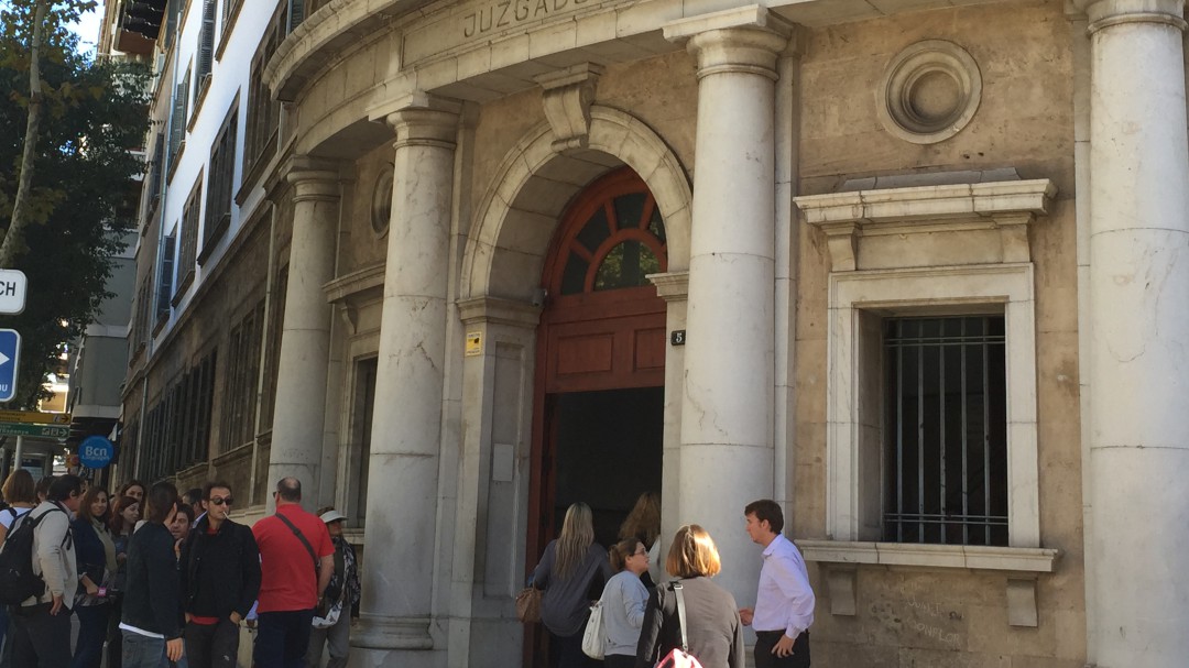Prisión sin fianza para el acusado de intentar matar a su exmujer a martillazos