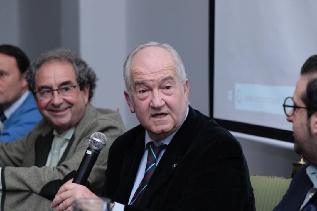 Imagen de archivo de Luis Álvarez Duarte, durante la conferencia que protagonizó en noviembre de 2018 en la Hermandad de La Macarena Imagen de archivo de Luis Álvarez Duarte, durante la conferencia que protagonizó en noviembre de 2018 en la Hermandad de La Macarena
