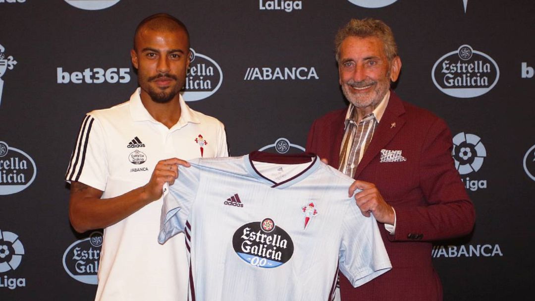 Carlos Mouriño presentando a Rafinha Alcántara Carlos Mouriño presentando a Rafinha Alcántara