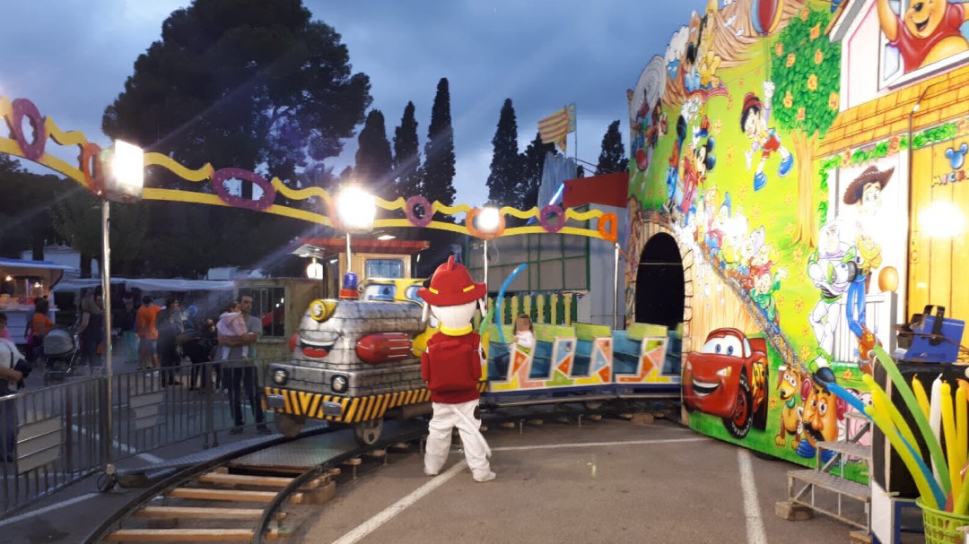 La feria de atracciones de Almenara apagará la música y la luz para los niños con autismo