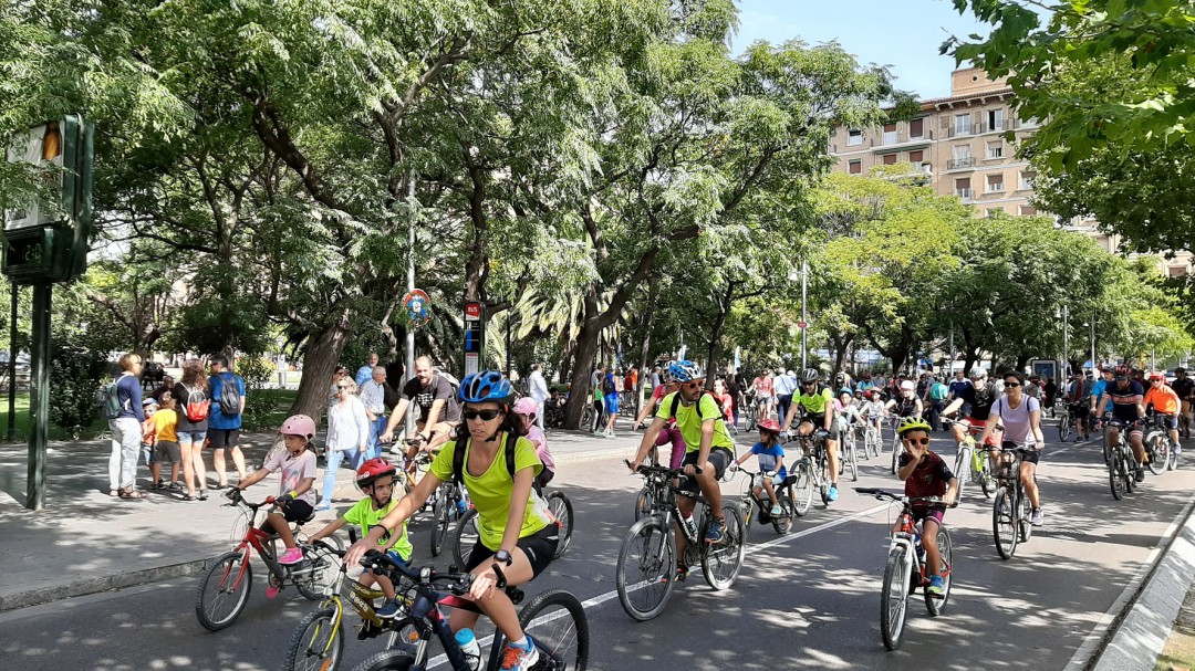 La Semana Europea de la Movilidad arranca a pie, patines, bici y patinete
