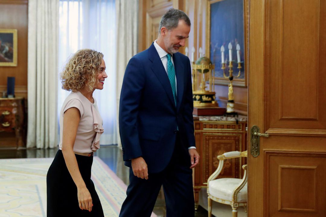 El rey recibe a Batet en Zarzuela para concretar la ronda de consultas. El rey recibe a Batet en Zarzuela para concretar la ronda de consultas.