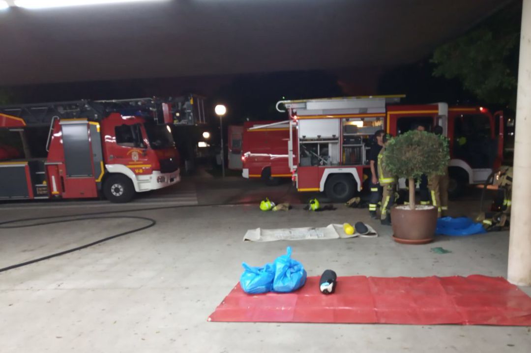Dos bomberos heridos en un incendio en el Hospital General Dos bomberos heridos en un incendio en el Hospital General