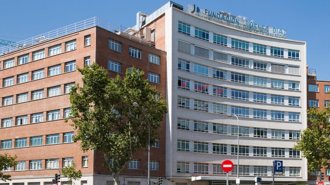 Tratar a un paciente en la Fundación Jiménez Díaz cuesta a la Comunidad un 40% más que tratarlo en La Paz