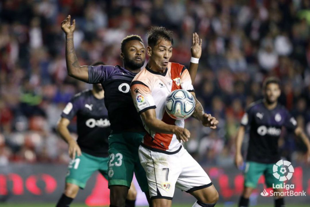 Ritchie Kitoko y sus compañeros se vieron superados sin paliativos por el Rayo Vallecano. Ritchie Kitoko y sus compañeros se vieron superados sin paliativos por el Rayo Vallecano.
