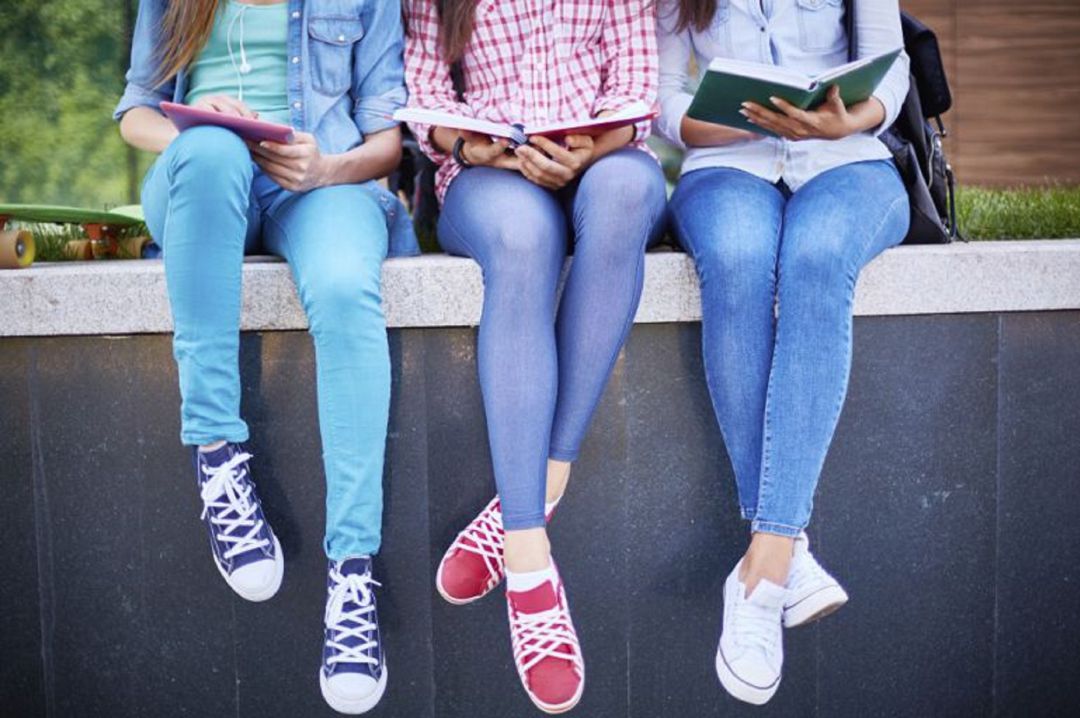 La Junta destaca la "normalidad" en el arranque del curso en Sevilla La Junta destaca la "normalidad" en el arranque del curso en Sevilla