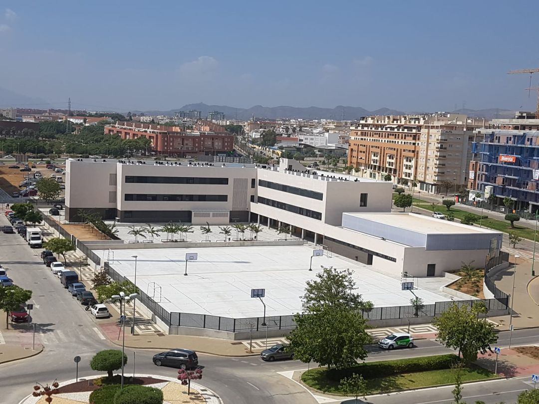 Teatinos ya tiene instituto tras 20 años de espera Teatinos ya tiene instituto tras 20 años de espera