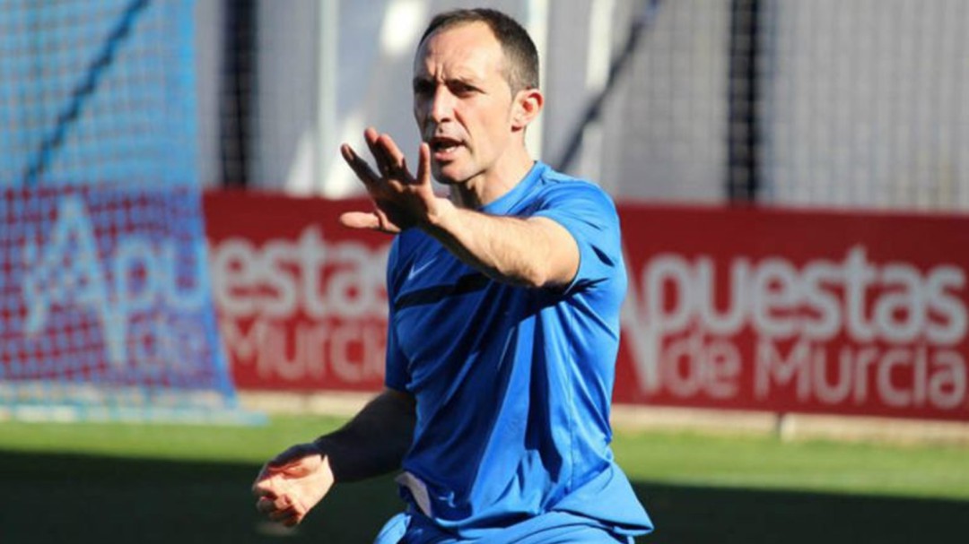 A la espera de la llegada de Pedro Munitis