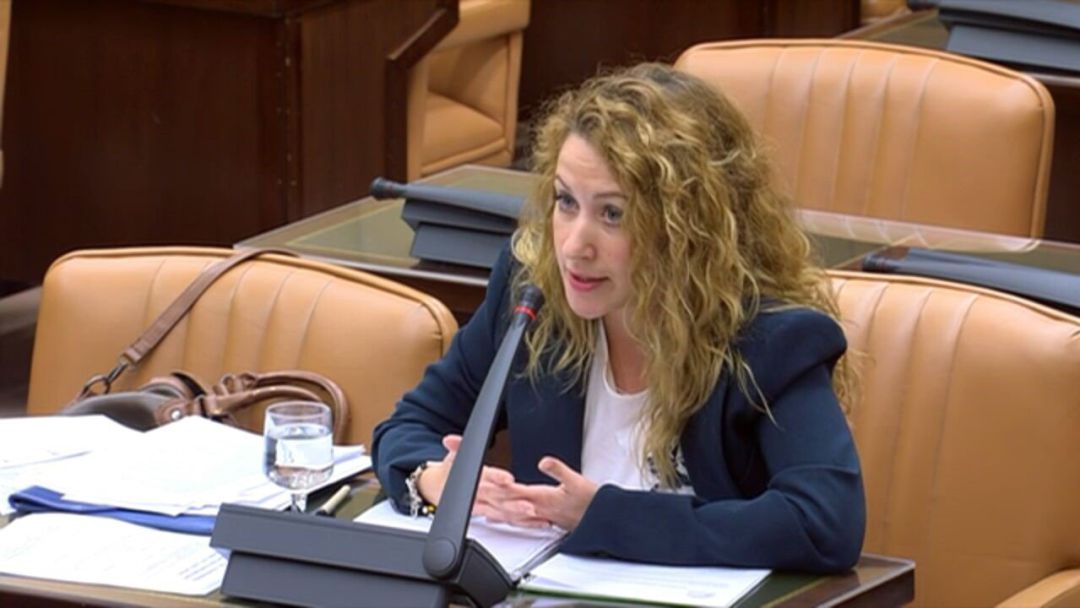 Podemos plantea activar comercialmente el Puerto Seco de Arrubal para evitar las paradas de mercancías peligrosas en Logroño Podemos plantea activar comercialmente el Puerto Seco de Arrubal para evitar las paradas de mercancías peligrosas en Logroño