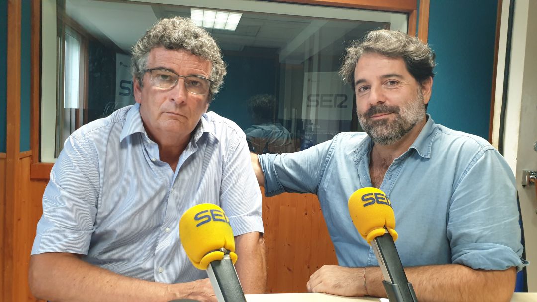Juan Guimerans y Román San Emeterio en el estudio de la Ventana de Cantabria Juan Guimerans y Román San Emeterio en el estudio de la Ventana de Cantabria