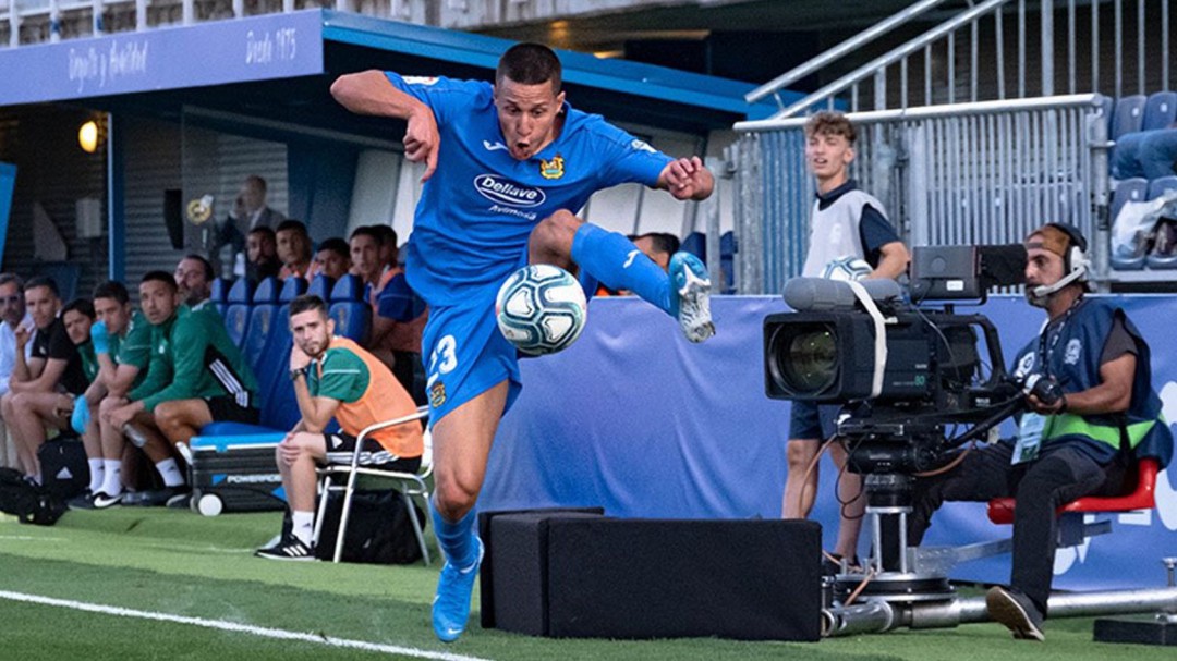La plantilla del CF Fuenlabrada sufre una intoxicación alimentaria