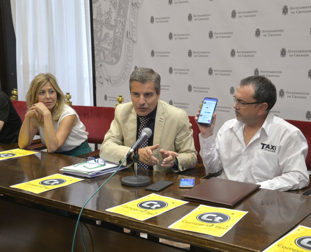Presentación de la aplicación sobre taxi compartido en Granada Presentación de la aplicación sobre taxi compartido en Granada
