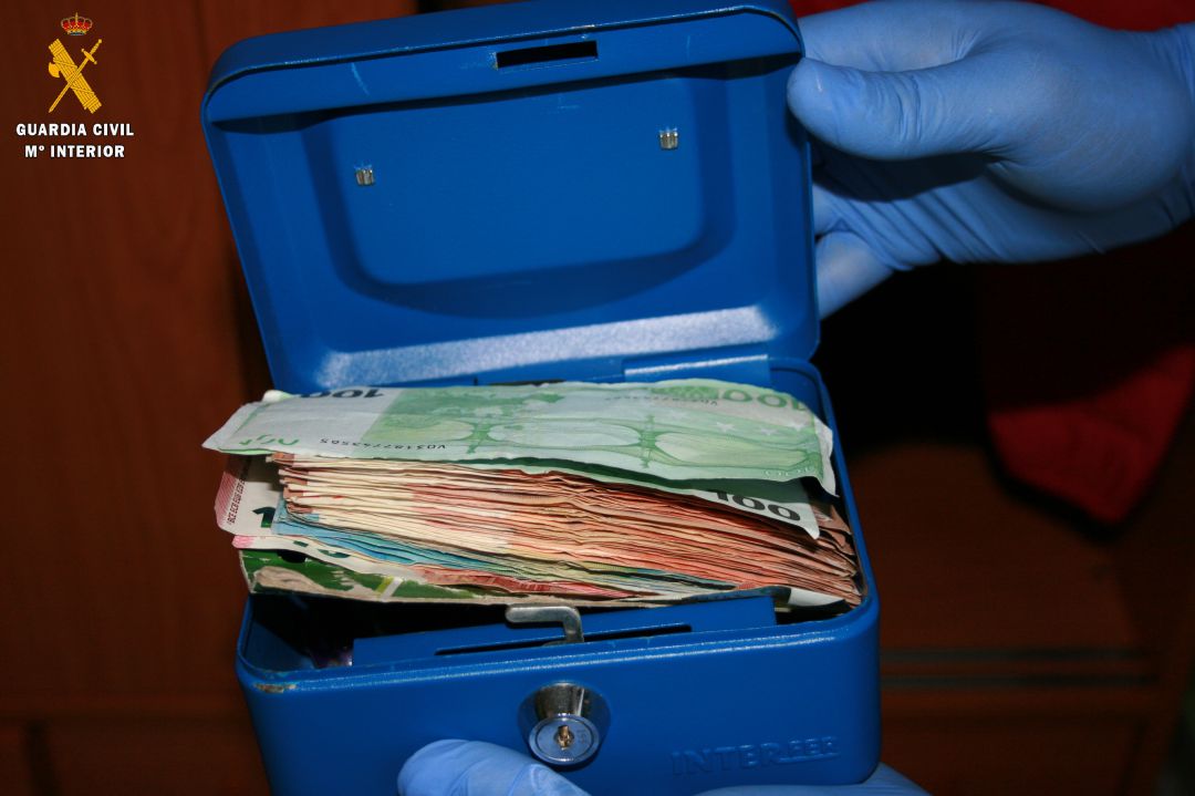 Detenido por traficar con drogas en Paredes de Nava (Palencia) Detenido por traficar con drogas en Paredes de Nava (Palencia)