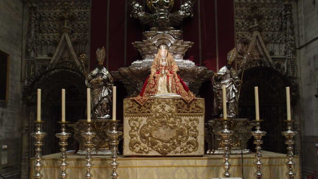La Virgen de los Reyes presidirá las bodas de oro del arzobispo Asenjo