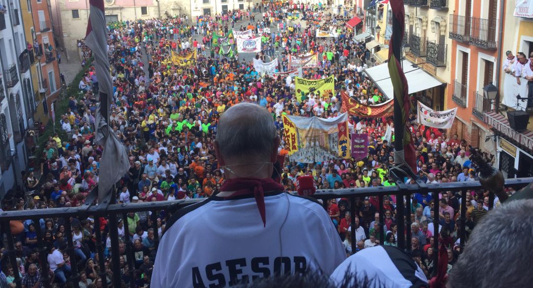 Un emocionado Luis "El Tata" abre con su
pregón las fiestas de San Mateo Un emocionado Luis "El Tata" abre con su
pregón las fiestas de San Mateo