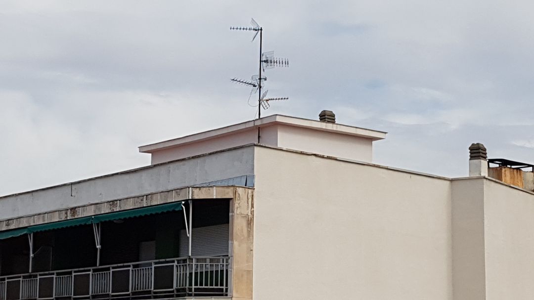 Empieza en Guadalajara el cambio de frecuencias de la TDT. Hay que liberar banda para la introducción de la Tecnología 5G: Empieza el cambio de la TDT en 9 pueblos de Guadalajara Empieza en Guadalajara el cambio de frecuencias de la TDT. Hay que liberar banda para la introducción de la Tecnología 5G: Empieza el cambio de la TDT en 9 pueblos de Guadalajara