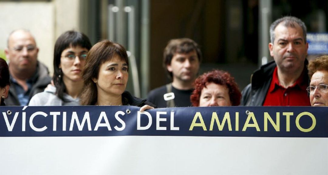 Concentración en San Sebastián de las víctimas del amianto Concentración en San Sebastián de las víctimas del amianto
