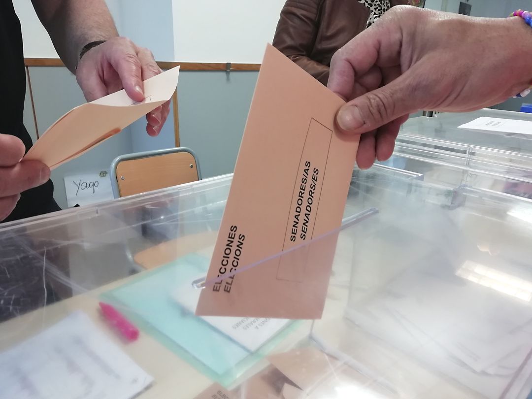 Urna de votación Urna de votación