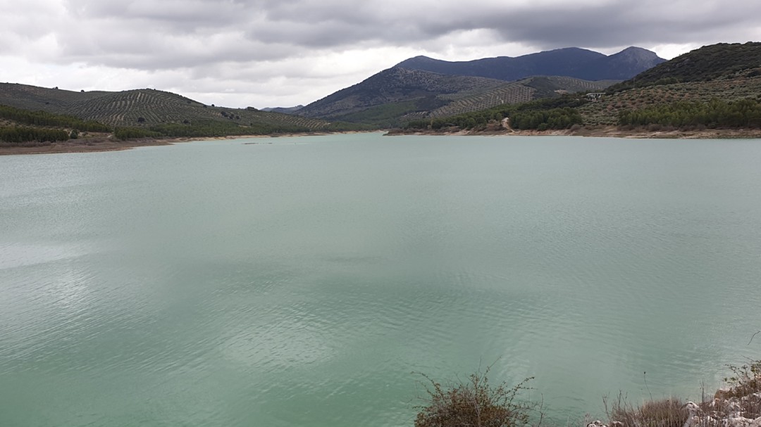 El gota fría da un impulso a los embalses del norte de Granada