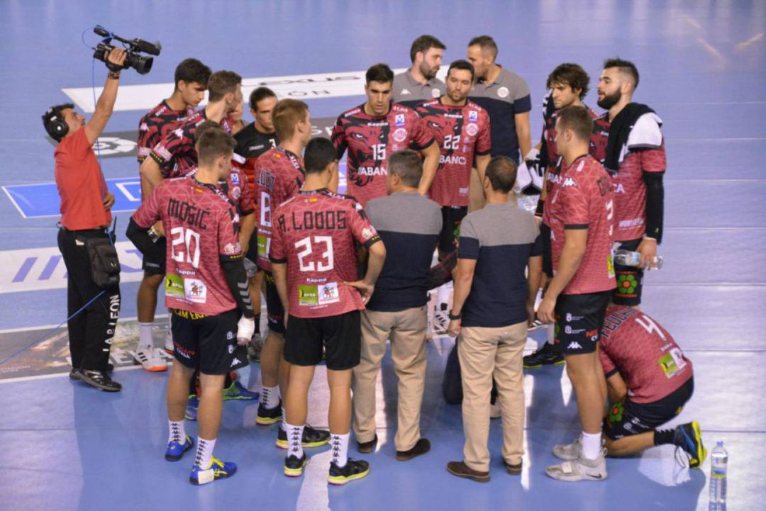 El ABANCA Ademar intentará conseguir la segunda victoria de la temporada El ABANCA Ademar intentará conseguir la segunda victoria de la temporada