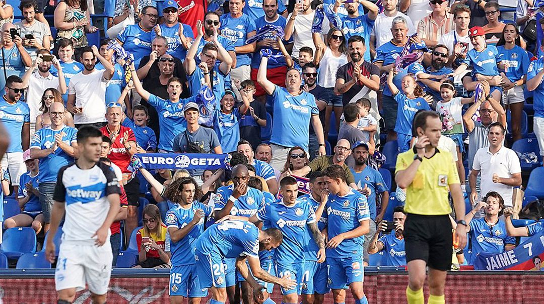 Los jugadores azulones celebran el gol frente al Deportivo Alavés de esta temporada. Los jugadores azulones celebran el gol frente al Deportivo Alavés de esta temporada.