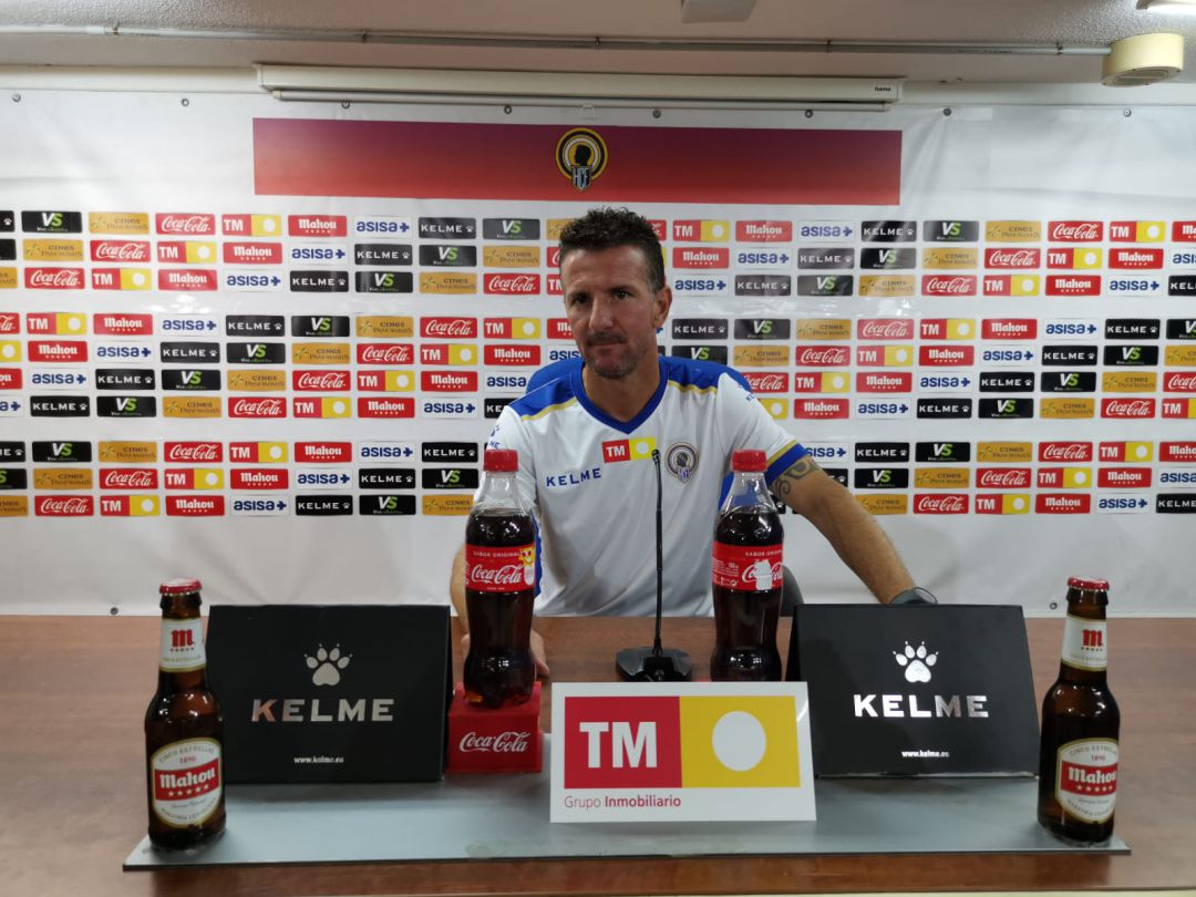 José Végar en la sala de prensa del Rico Pérez José Végar en la sala de prensa del Rico Pérez