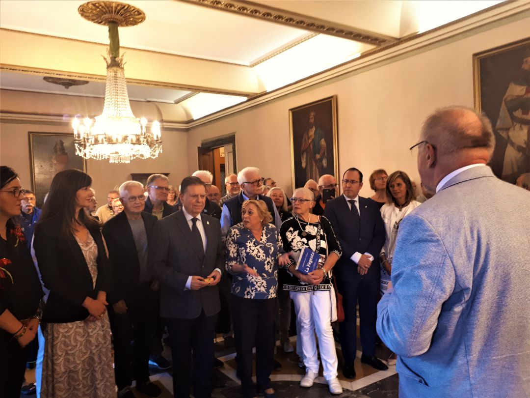El alcalde de Oviedo, Alfredo Canteli, escucha a su homólogo de Bochum durante la recepción El alcalde de Oviedo, Alfredo Canteli, escucha a su homólogo de Bochum durante la recepción