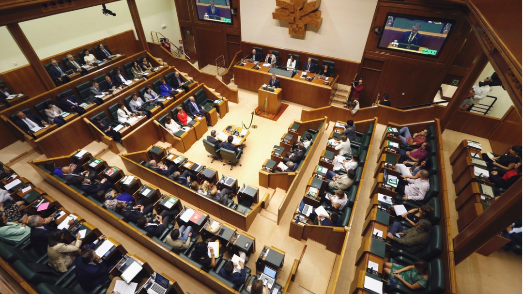 Urkullu advierte de que los comicios son un "paso atrás" para la agenda vasca