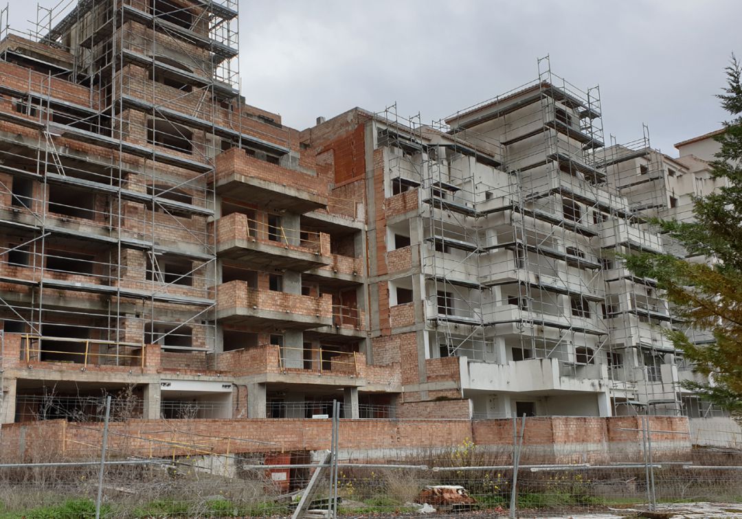 Viaje a la ciudad fantasma de Medina Elvira, fruto del 'pelotazo urbanístico' y la crisis del ladrillo de hace una década