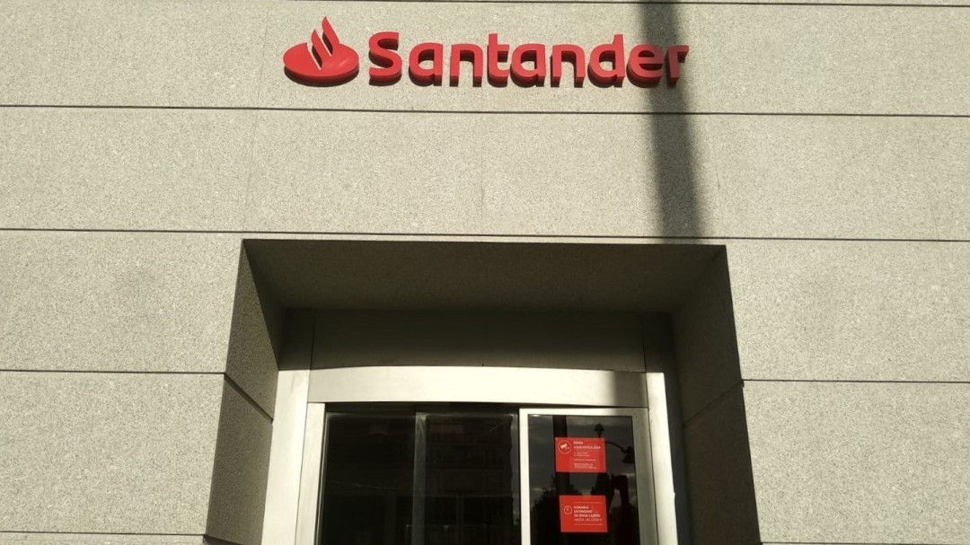 El Santander cierra las oficinas de Beas y Torreperogil