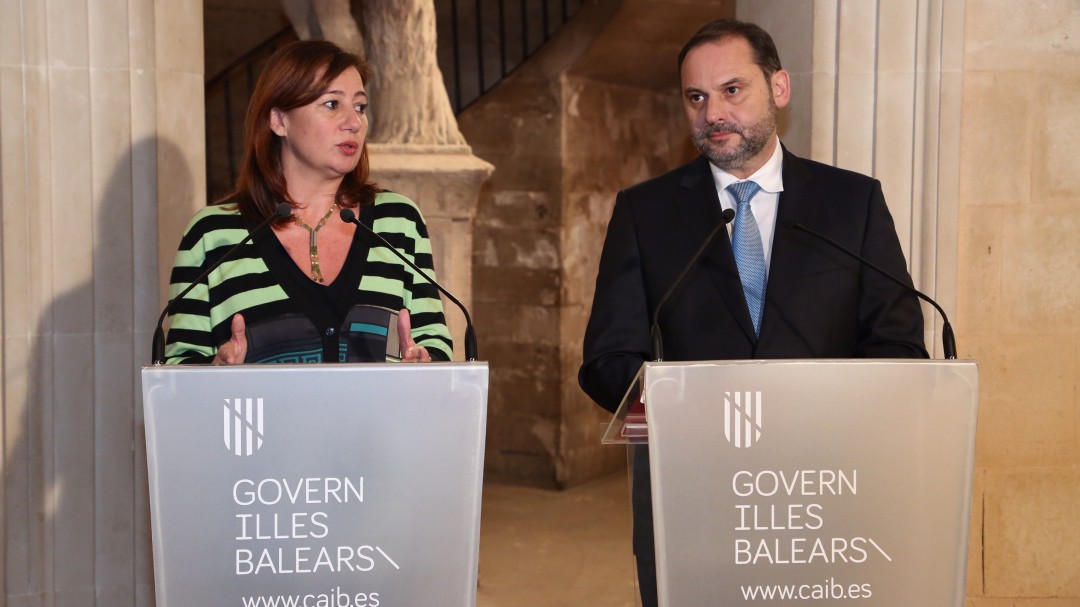 El Govern carga contra Ábalos por vincular el descuento de residente con la renta de los viajeros