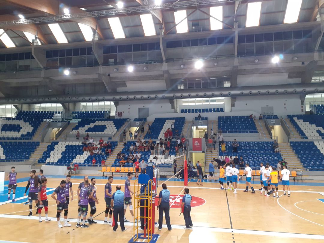 El Ushuaia remonta el segundo partido del Trofeu Ciutat de Palma El Ushuaia remonta el segundo partido del Trofeu Ciutat de Palma