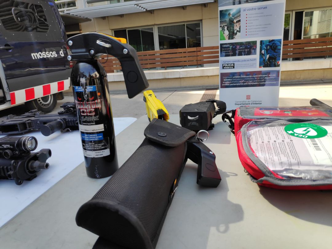 Els Mossos faran servir gas pebre aquesta tardor en casos crítics Els Mossos faran servir gas pebre aquesta tardor en casos crítics